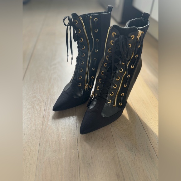 Nine West black tie up booties with zipper. Size 7 1/2 - Picture 15 of 15